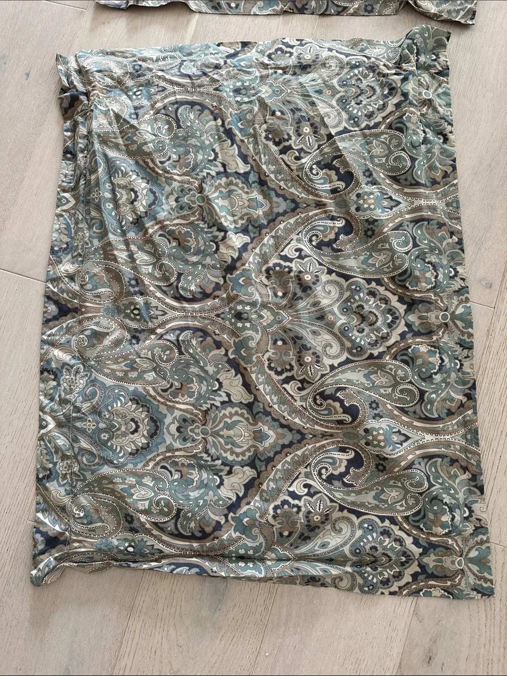 Pottery Barn Mackenna Paisley Pillow Sham x2